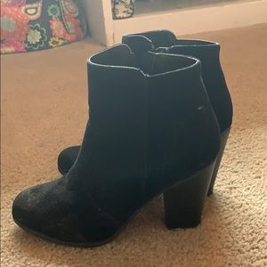 Glaze black bootie heels